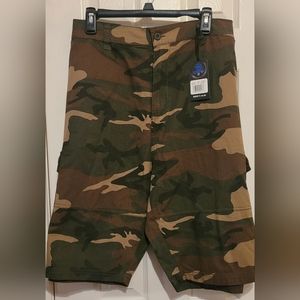 NWT. Big and Tall men's camouflage shorts